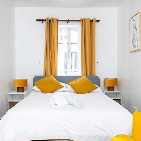 2br With Balcony Apartment