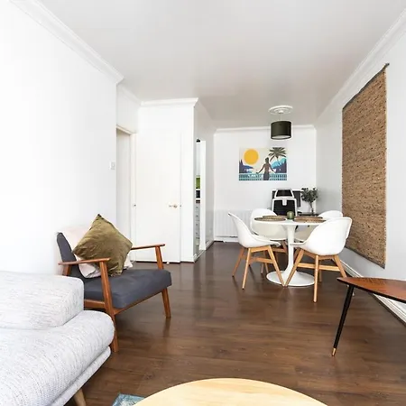 2br With Balcony 더블린