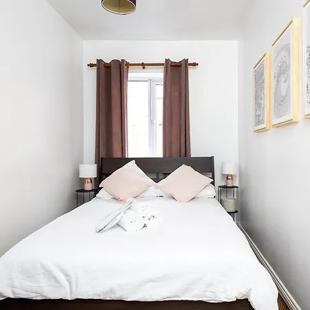 Apartment 2br With Balcony